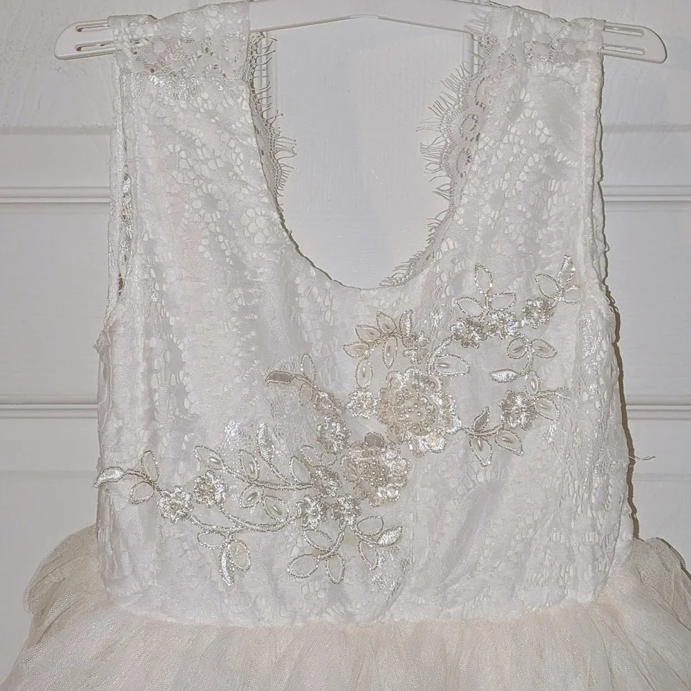 Think Pink Boutique Girls Ivory Lace Tulle Tiered‎ Flower Girl Dress Size 8 NWT